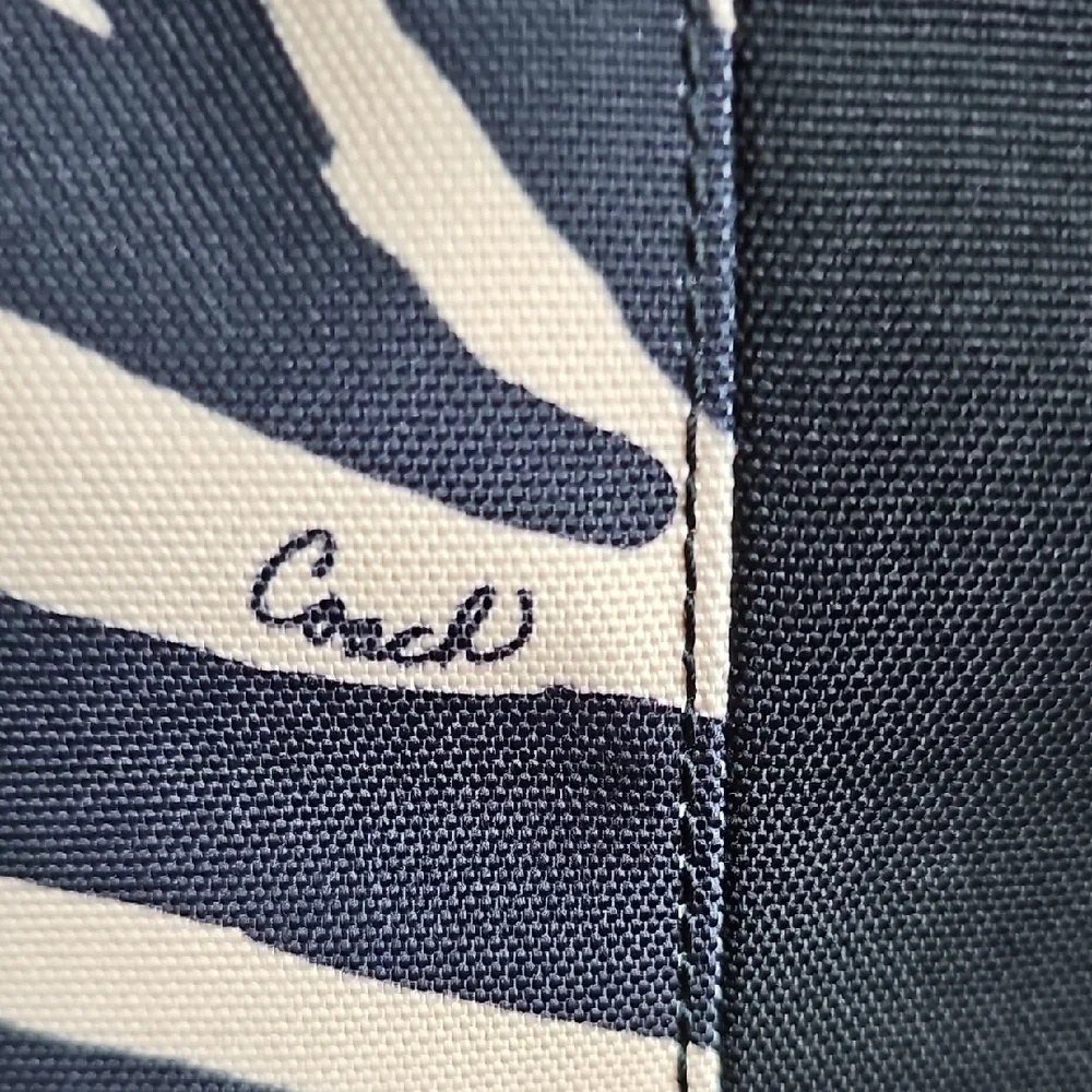 COACH 2013 SIGNATURE STRIPE ZEBRA PRINT TOTE